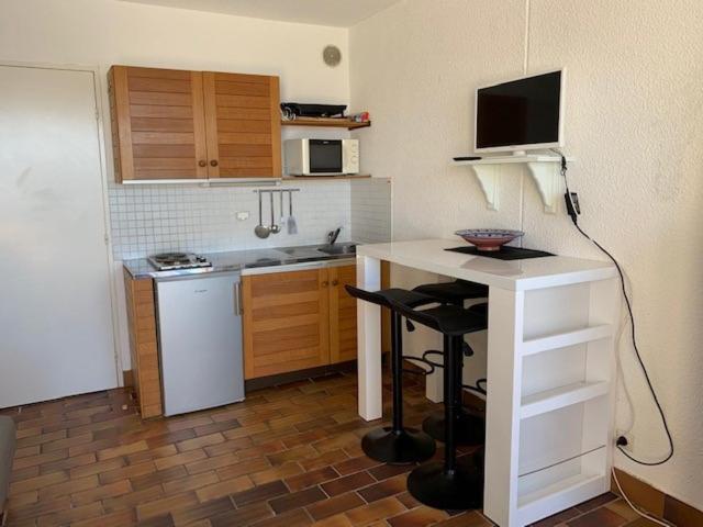 Appartement Face Au Port à Gruissan Extérieur photo
