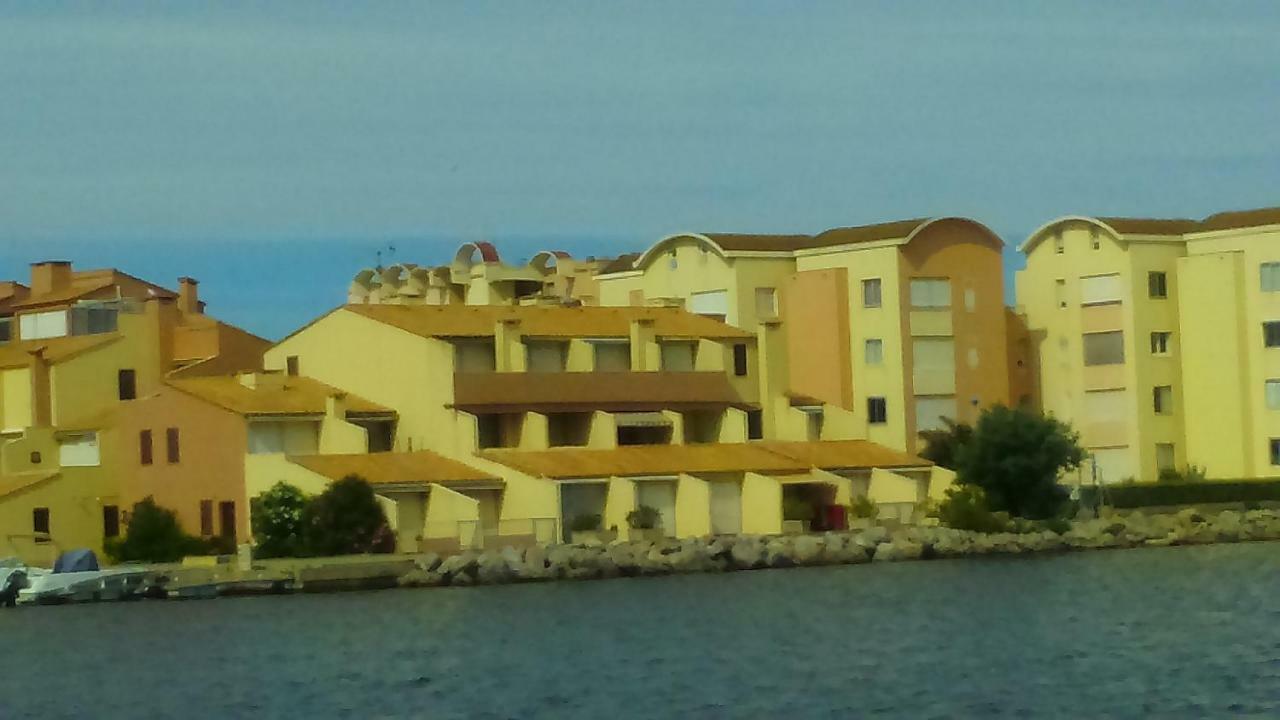 Appartement Face Au Port à Gruissan Extérieur photo